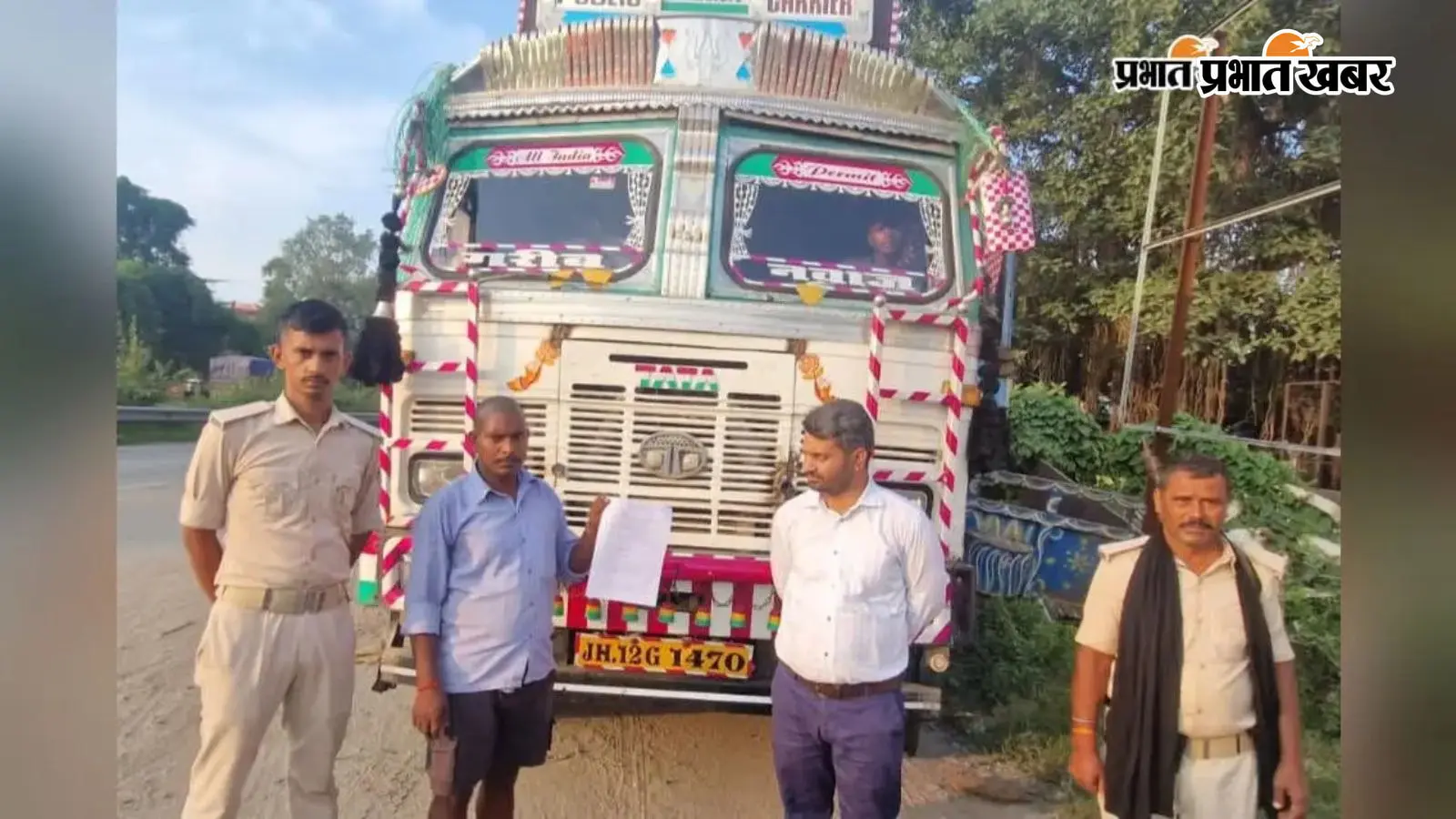 अवैध गिट्टी लदे 12 चक्का ट्रक पर खनन विभाग की कार्रवाई, 10.65 लाख रुपये का लगाया जुर्माना