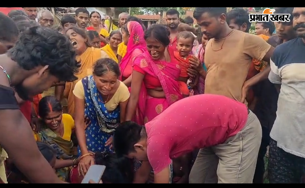 हत्या की घटना के बाद रोते-बिलखते परिजन