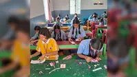 सियाचिन ग्लेशियर, लद्दाख, श्रीनगर और निकोबार द्वीप में तैनात वीर जवानों
के लिए बच्चों ने बनायीं राखियां