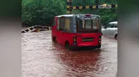 जमशेदपुर में बढ़ा बाढ़ का खतरा, उफान पर खरकई और सुवर्णरेखा नदी..पढ़ें पूरी रिपोर्ट