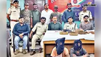 रांची: रेलवे स्टेशन पर पांच सांपों के साथ दो लोग हिरासत में