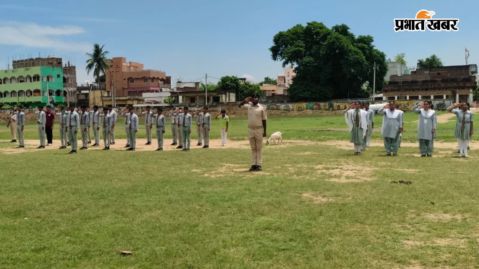 तारापुर में स्वतंत्रता दिवस परेड का अंतिम पूर्वाभ्यास, पुलिस जवानों के साथ छात्रों ने दिखाया देशभक्ति का जोश
