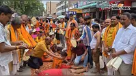 महुआ में निकाली गई 14 किलोमीटर लंबी दांडी कांवड़ यात्रा,हर-हर महादेव के नारे से गूंजा इलाका