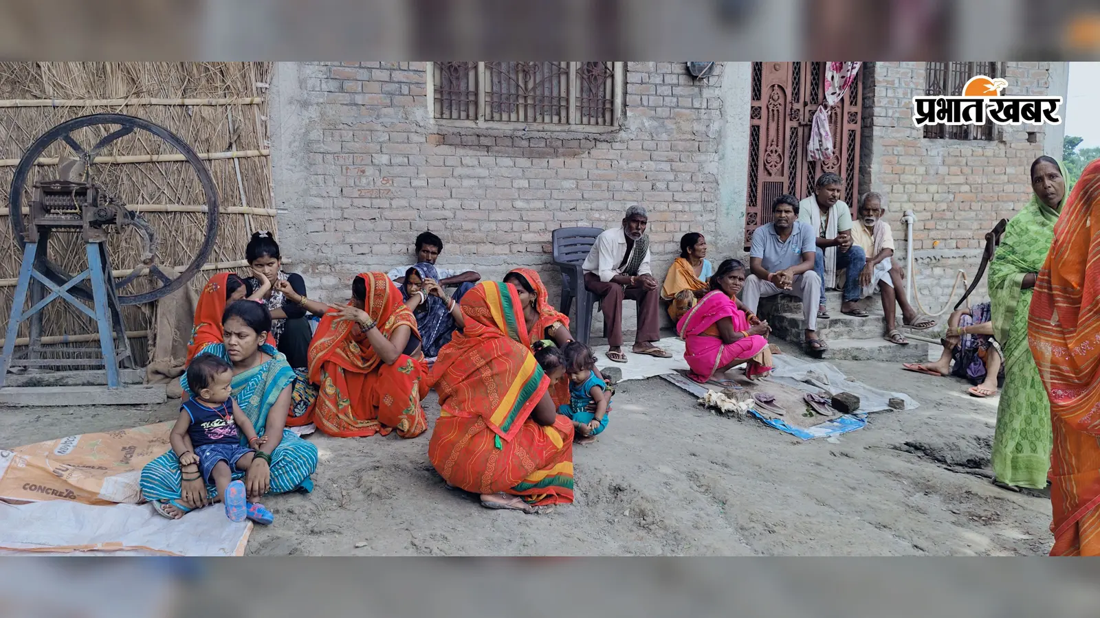 सीवान : पूजा के लिए फूल तोड़ने निकली 53 वर्षीय महिला को सांप ने डसा, इलाज के दौरान गई जान