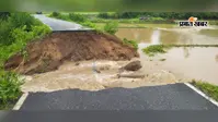 बरवाडीह में भारी बारिश का कहर, धरधरी नदी उफनाई; श्मशान घाट डूबा, घरों में घुसा पानी