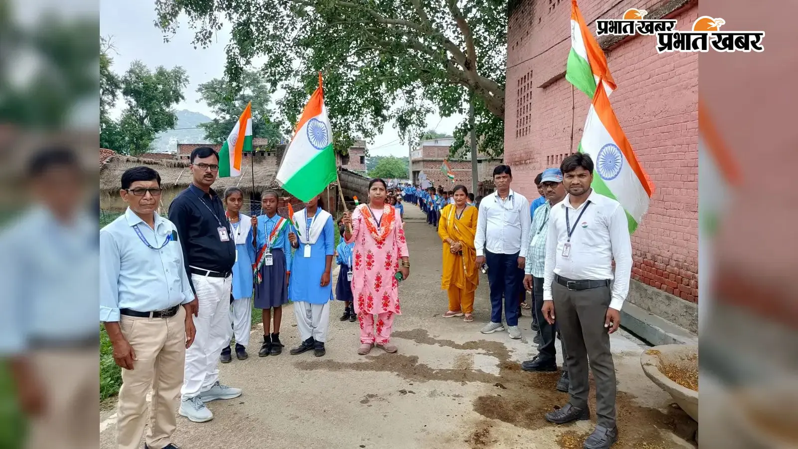 औरंगाबाद में स्कूली बच्चों ने निकाली भव्य तिरंगा यात्रा, नशामुक्ति का भी दिया संदेश