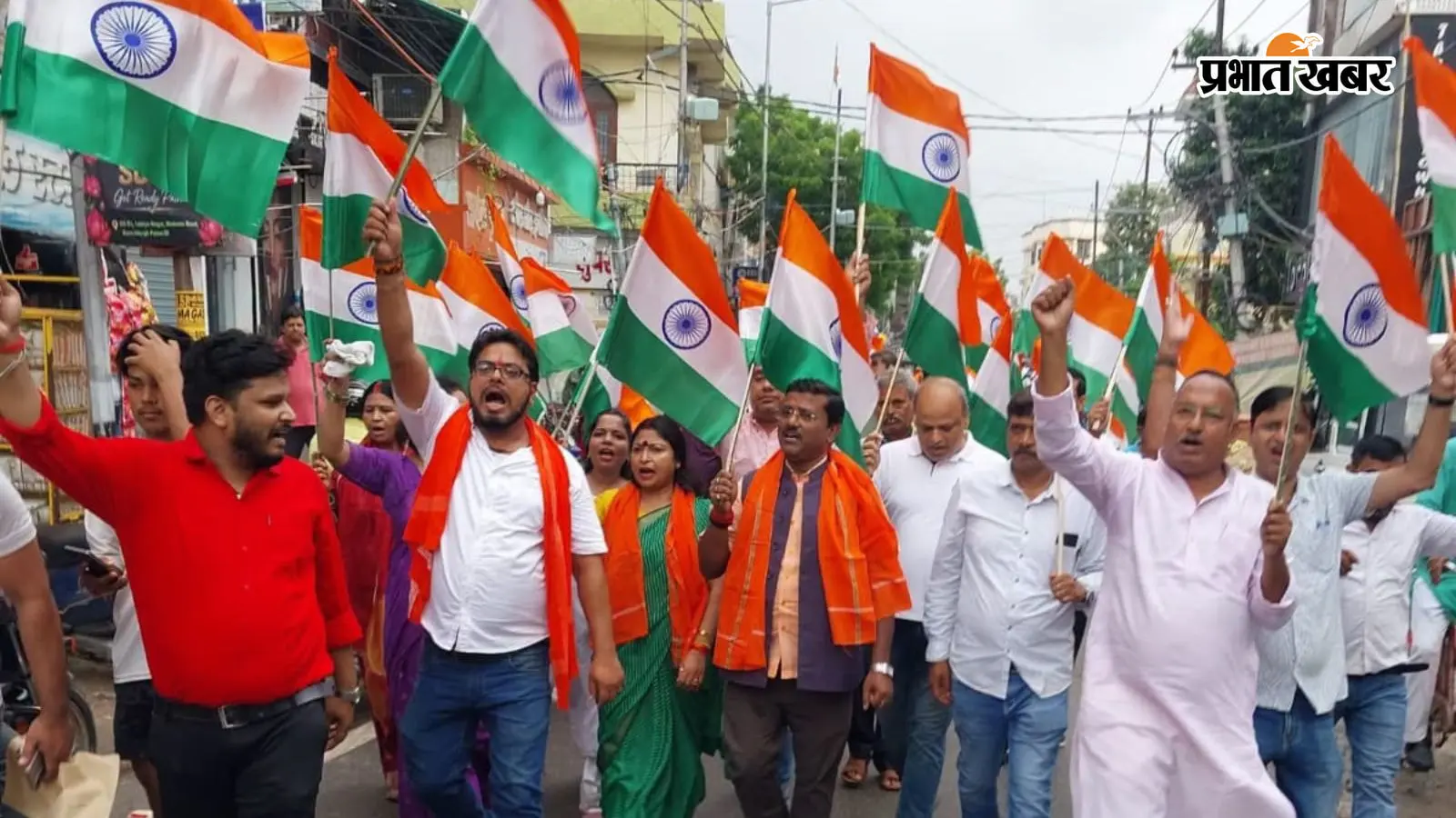 पटना के वार्ड 32 में धूमधाम से निकली ‘हर घर तिरंगा’ यात्रा, वंदे मातरम् के नारे लगाये