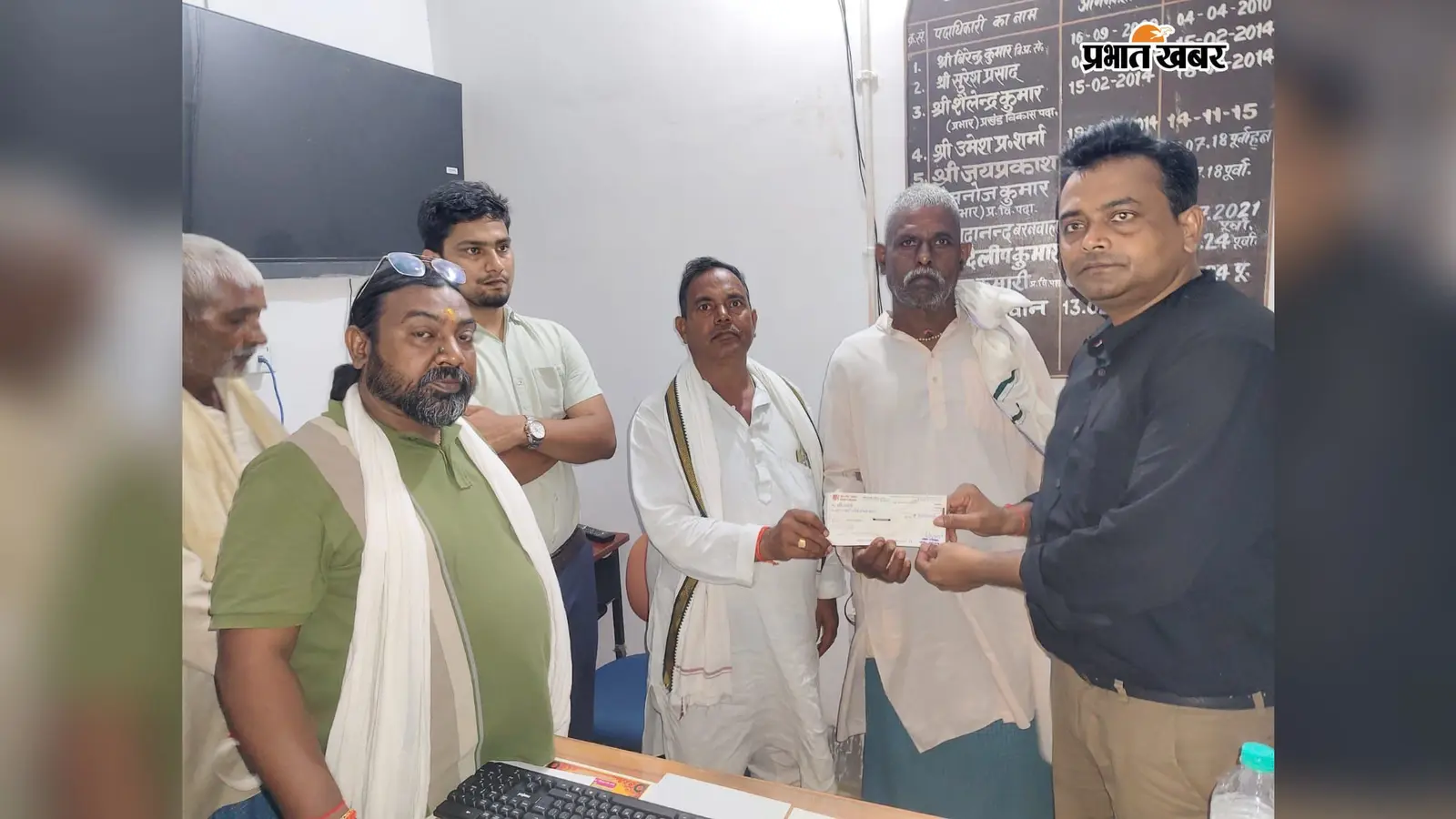 चानन में वज्रपात से मृत तीन लोगों के आश्रितों को मिला 4-4 लाख रुपये का मुआवजा