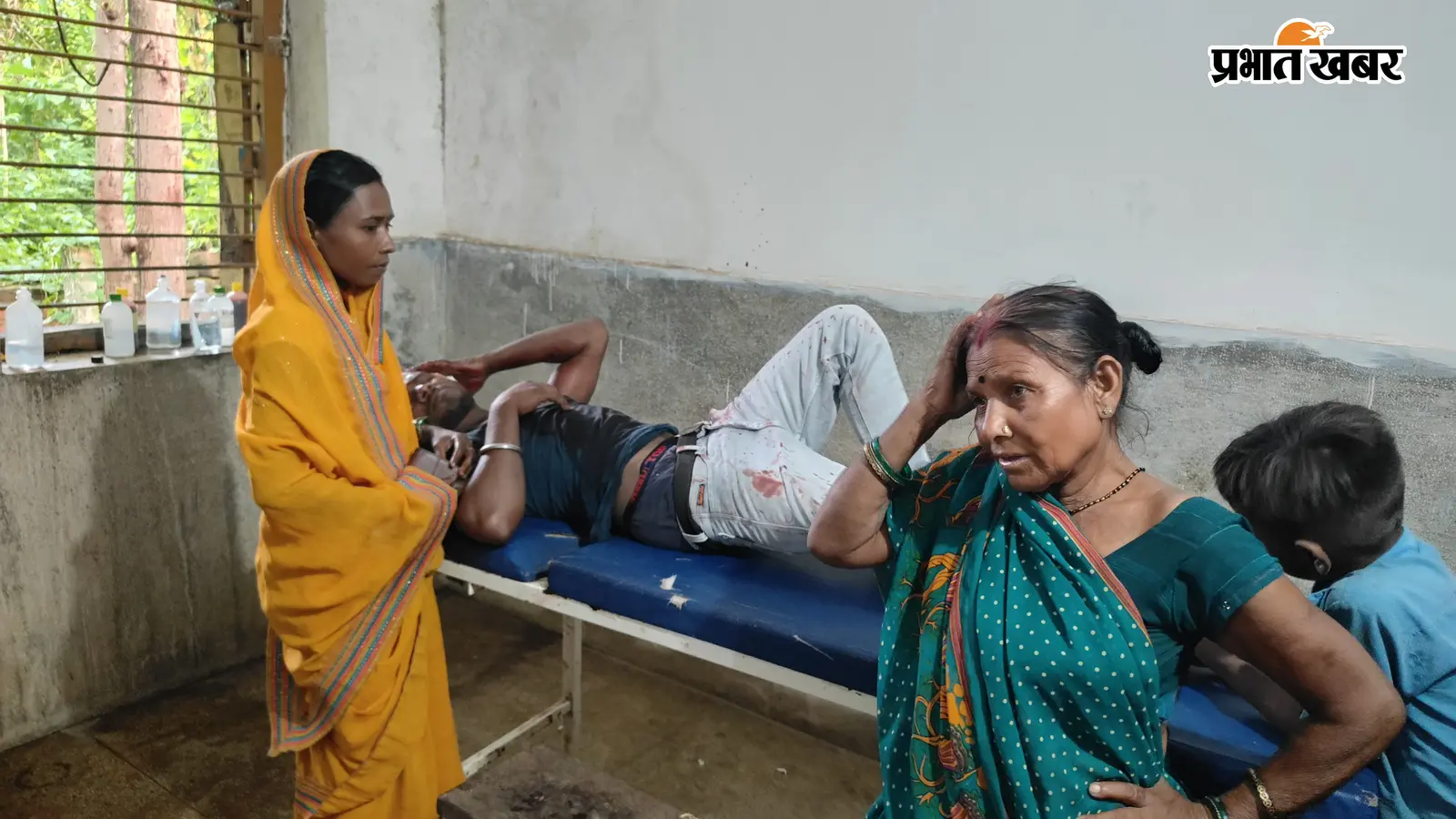 सिर्फ 5 रुपये के लिए सड़क पर बह गया खून! ऑटो किराये के मामूली विवाद ने कैसे ले लिया खूनी रूप?