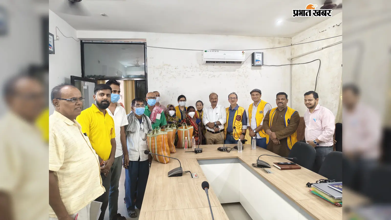 टीबी मुक्त सीवान की मुहिम को मिला सामुदायिक सहयोग, 10 मरीजों को छह माह के लिए लिया गोद