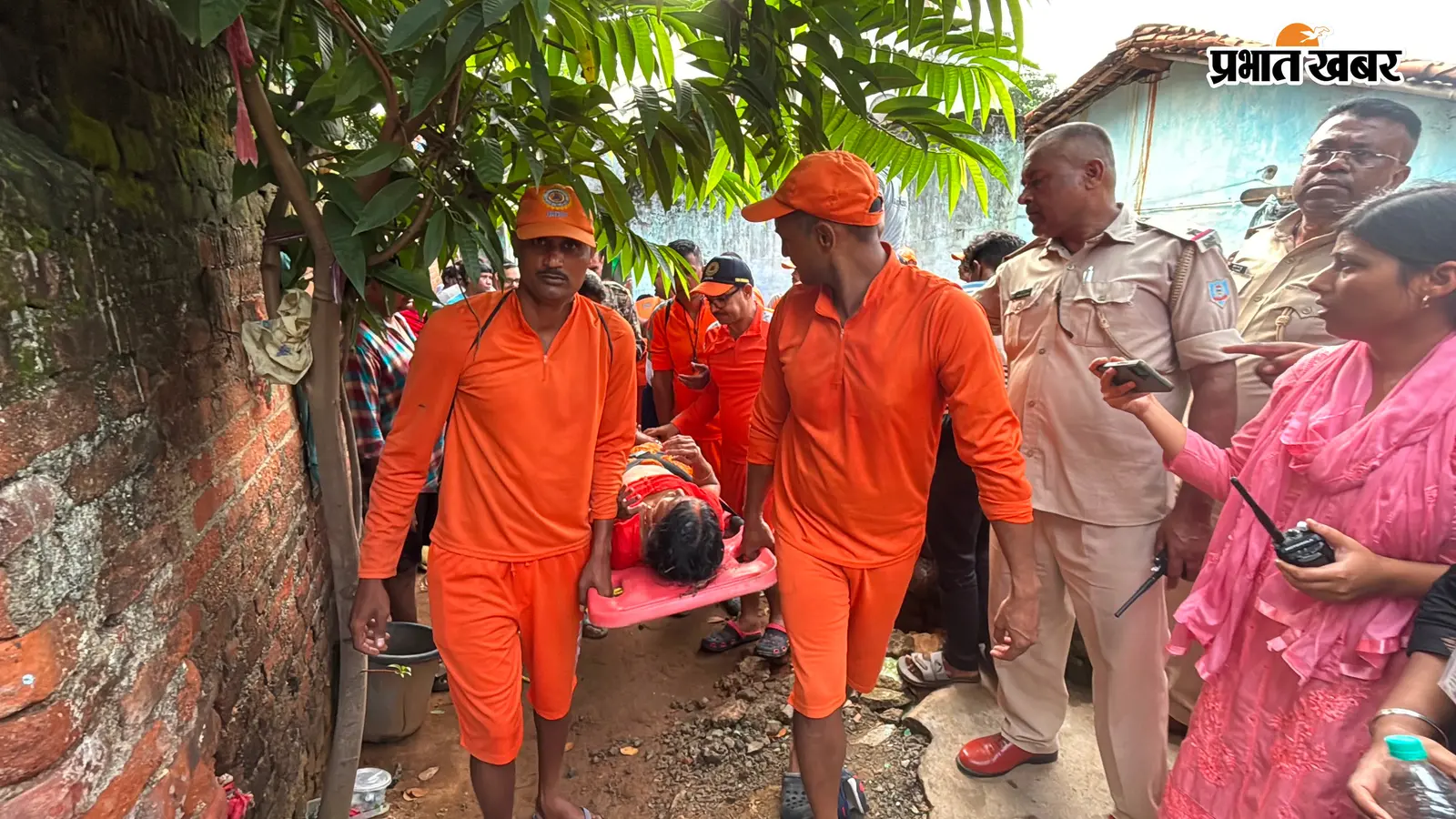 50 फीट गहरे कुएं में गिरी महिला, 54 मिनट चला रेस्क्यू ऑपरेशन; सुरक्षित बची जान