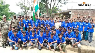 चकाई में CRPF जवानों संग बच्चों ने निकाली तिरंगा यात्रा: 'भारत माता की जय' के नारों से गूंजा सरौन