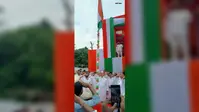 ठाकुरगंज में शान से लहराया तिरंगा: गांधी मैदान में विधायक गोपाल अग्रवाल ने किया ध्वजारोहण, झंडोत्तोलन से पहले गूंजा 'वंदे मातरम्'
