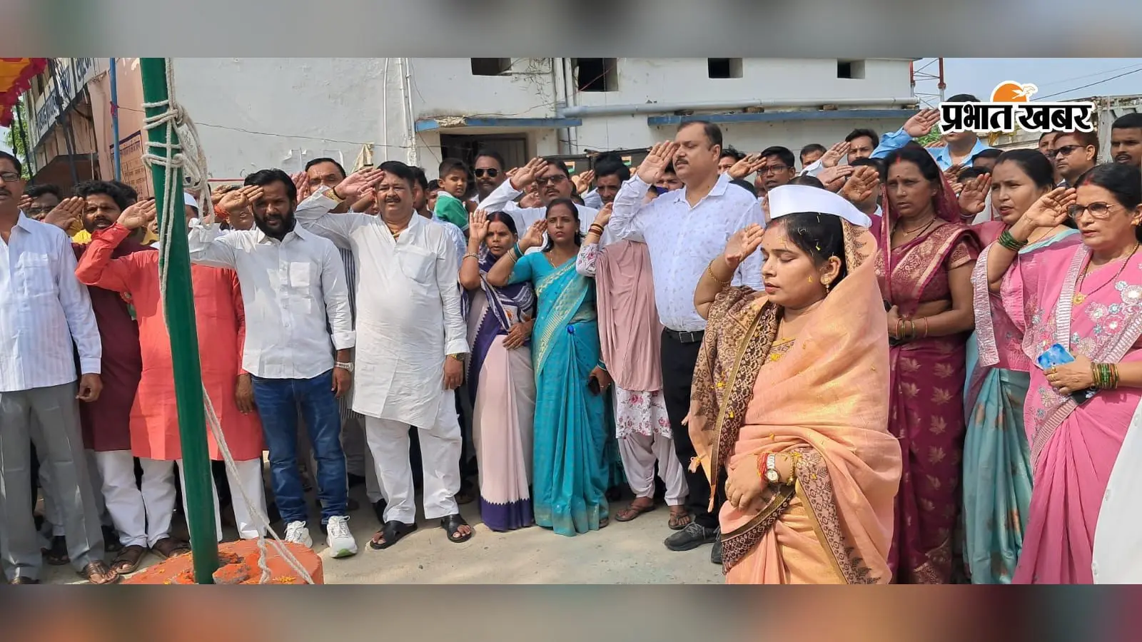 तरैया में 80वें स्वतंत्रता दिवस पर आन-बान-शान से लहराया तिरंगा, स्कूलों में सांस्कृतिक कार्यक्रमों की रही धूम