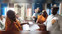 भितहा में भूमिहीन परिवारों को मिला जमीन का अधिकार, 31 लाभुकों के बीच बांटे गये पर्चे