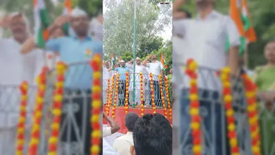 Kusheshwarsthan: प्रखंड मुख्यालय से स्कूलों तक शान से लहराया तिरंगा, धूमधाम से मना स्वतंत्रता दिवस
