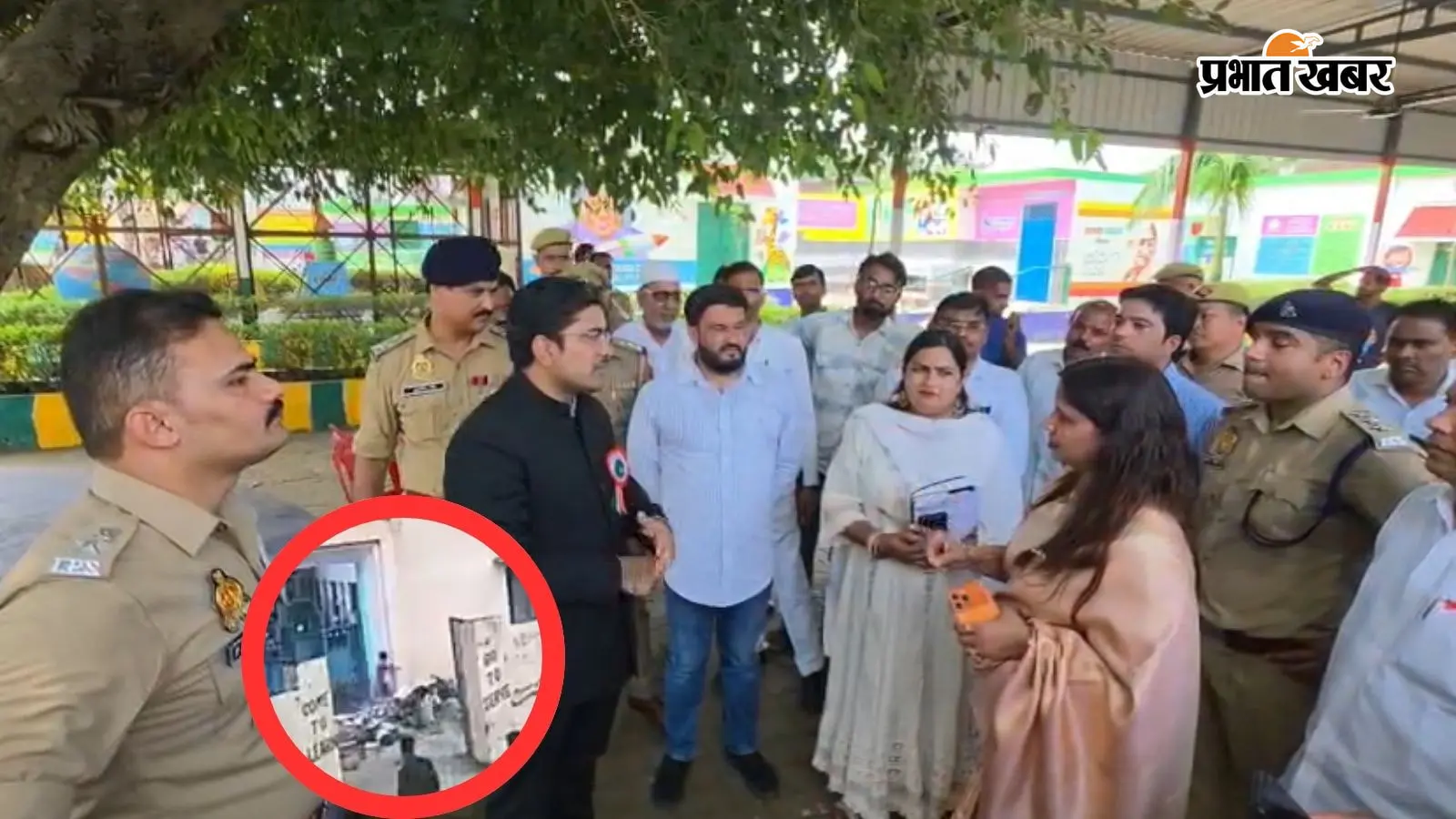 स्वतंत्रता दिवस के जश्न में मातम, संभल में कार्यक्रम के बीच गिरा स्कूल का छज्जा, 8 साल के बच्चे की मौत, कई मासूम घायल
