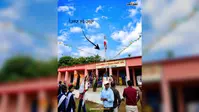 बांका के सरकारी स्कूल में 'राष्ट्रध्वज' का घोर अपमान! आजादी के जश्न में उल्टा फहरा दिया तिरंगा, राष्ट्रगान भी हो गया पर किसी की नहीं गई नजर