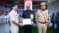 नक्सलियों के खिलाफ चलाए अभियानों में दिलेरी का परिचय देने वाला जांबाज नीरज तिवारी सम्मानित