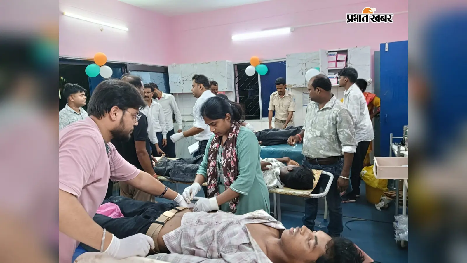लोहरदगा में दर्दनाक सड़क हादसा, दो स्कूटी की टक्कर में तीन युवकों की मौके पर मौत; तीन रिम्स रेफर