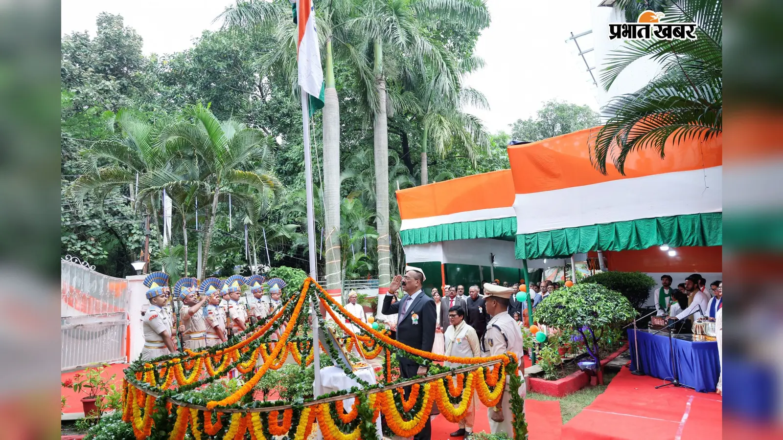 रांची में झालसा परिसर में फहराया गया तिरंगा, जस्टिस सुजीत नारायण प्रसाद ने दिया न्याय और समानता का संदेश