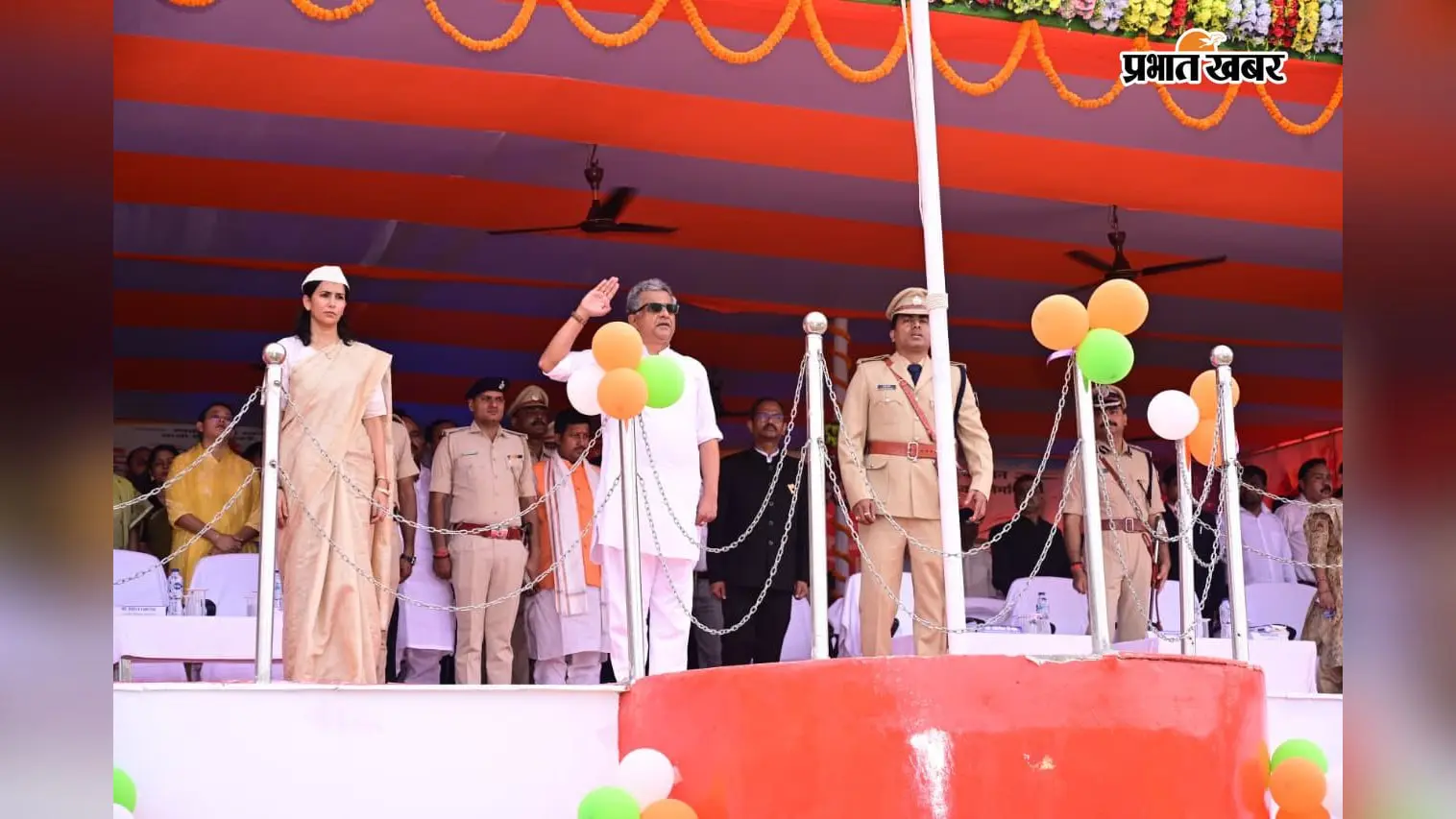 सैंडिस मैदान में प्रभारी मंत्री नीतीश मिश्रा ने फहराया तिरंगा, विकास योजनाओं और विकसित भागलपुर का रखा रोडमैप