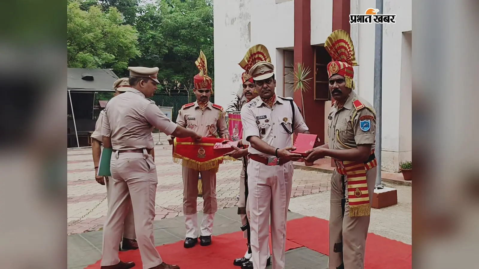 56वीं वाहिनी SSB बथनाहा में शान से मना 80वां स्वतंत्रता दिवस: तिरंगे को दिया गया 'गार्ड ऑफ ऑनर', जवानों को मिला उत्कृष्ट सेवा पदक