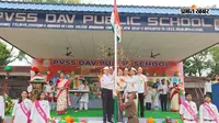 DAV कोडरमा में देशभक्ति के रंग में रंगा स्वतंत्रता दिवस समारोह, सांस्कृतिक प्रस्तुतियों ने बांधा समां