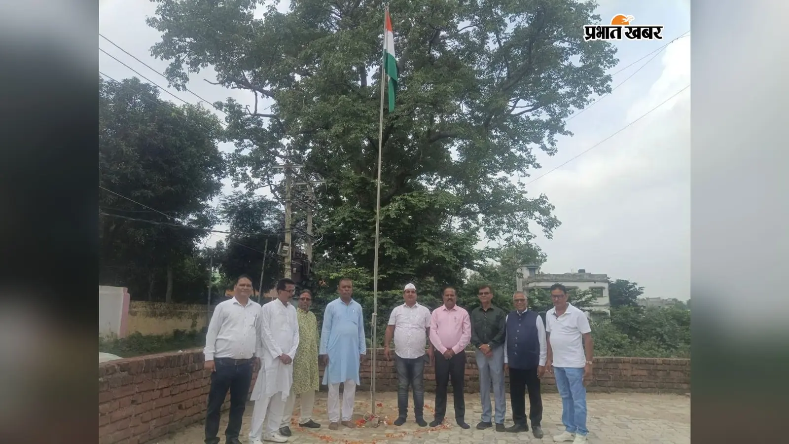 झुमरीतिलैया में कायस्थ महासभा ने हर्षोल्लास के साथ मनाया स्वतंत्रता दिवस, देश की एकता और अखंडता बनाए रखने का किया आह्वान