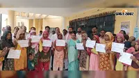 13 भूमिहीन परिवारों को मिला वासगीत पर्चा, स्थायी आवास की राह हुई आसान