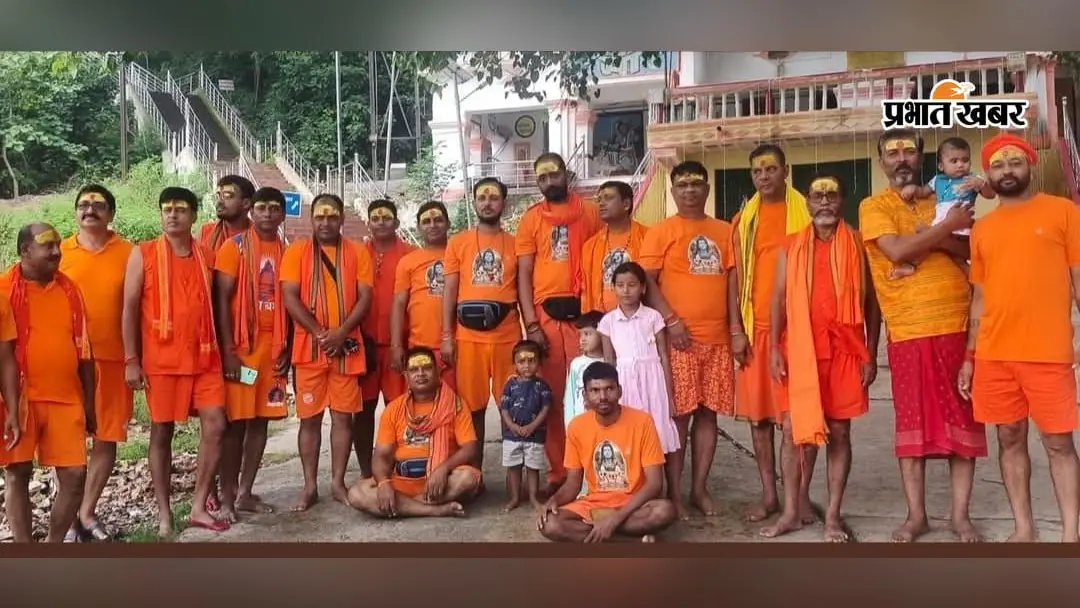 लातेहार से देवघर के लिए रवाना हुआ कांवरियों का जत्था