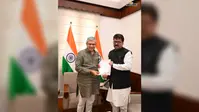 कैमूर के पुसौली स्टेशन पर दो ट्रेनों के ठहराव की मांग, सांसद शिवेश राम ने रेल मंत्री से की मुलाकात