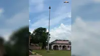 स्वतंत्रता दिवस पर हाई मास्ट पोल रहा बिना तिरंगे के, नगर पंचायत की लापरवाही पर उठे सवाल
