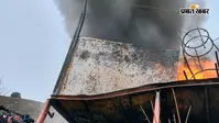 केरल में फर्नीचर गोदाम में भीषण आग, मौके पर पहुंची दमकल की कई गाड़ियां