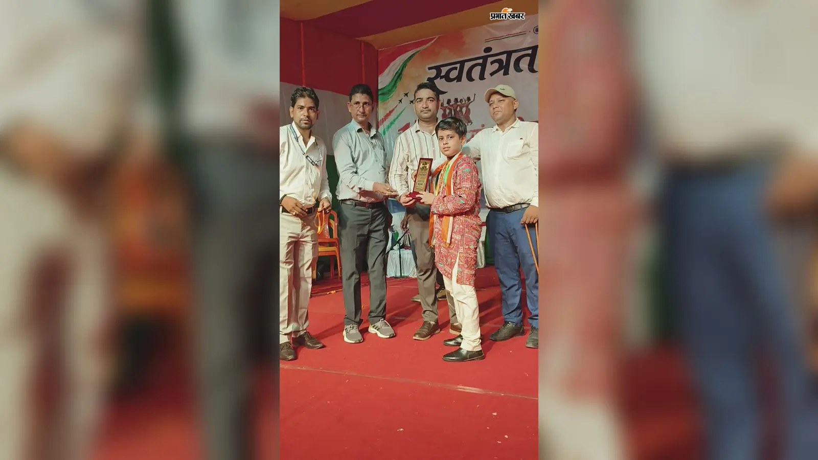 रोहतास: देशभक्ति गीत से गूंजा मल्टीपरपज हॉल, एकल गायन में अद्वैत साह ने जीता प्रथम पुरस्कार