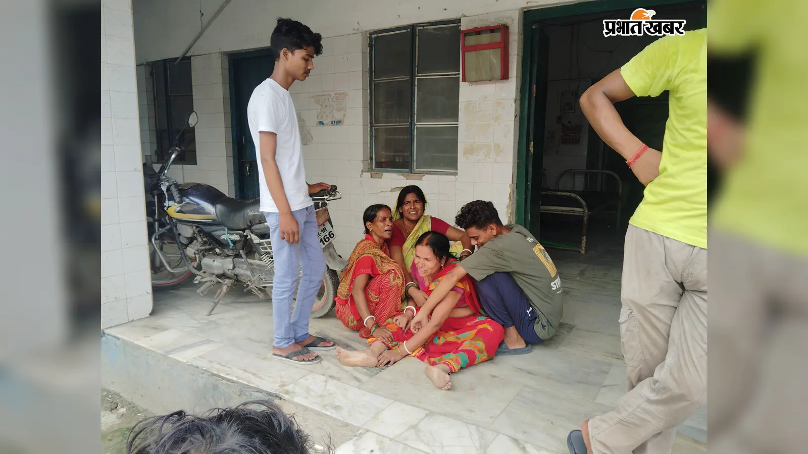 हाजीपुर में दो बाइकों की भिडंत, एक की मौत तीन गंभीर, एक ही बाइक पर सवार थे चारों किशोर