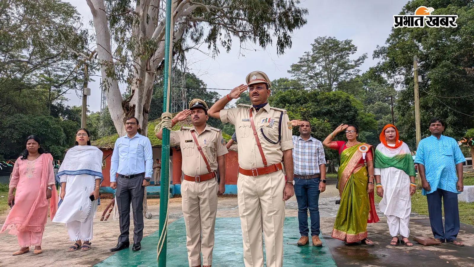 तिरंगे की शान में रंगा तोरपा, परेड से फुटबॉल तक दिखा देशभक्ति का जोश