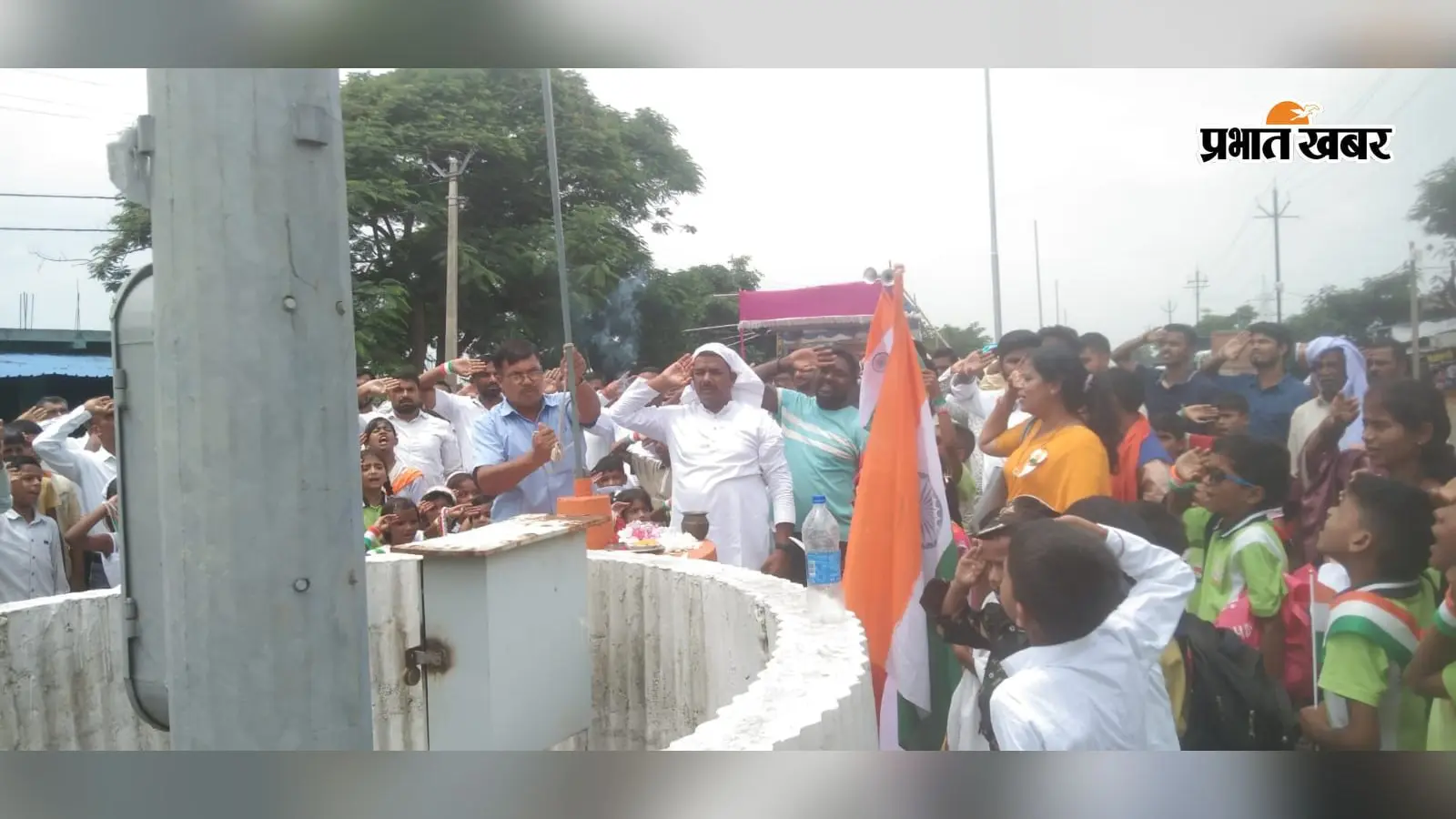 चंदवारा में स्वतंत्रता दिवस की धूम, एंटोनियो डिसिल्वा स्कूल के बच्चों ने निकाली आकर्षक झांकी
