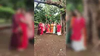 चाईबासा में हरियाली तीज महोत्सव में ‘सावन क्वीन’ बनीं रीना भूत