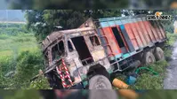 चलते ट्रक में अचानक लगी आग, चालक ने ऐसे बचाई अपनी जान