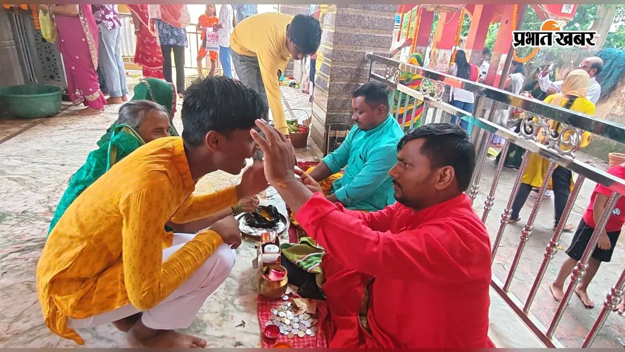 परसा में तीसरी सोमवारी पर शिवालयों में उमड़ा आस्था का सैलाब, हर-हर महादेव से गूंजा इलाका