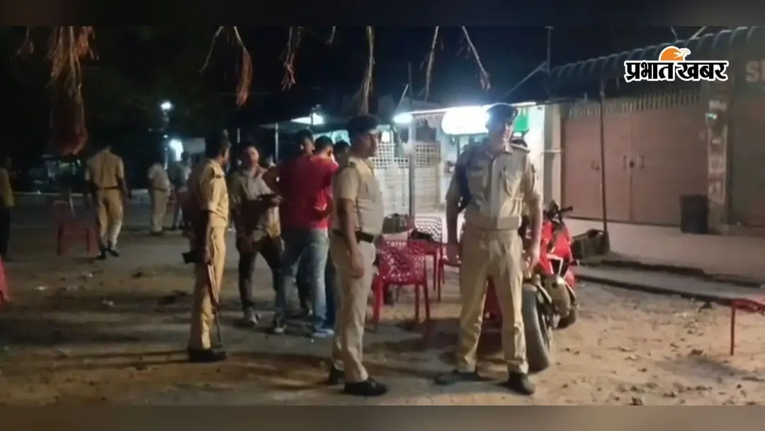 पूर्णिया: डीआईजी चौक के पास बेखौफ बदमाशों ने की दो राउंड हवाई फायरिंग, सीसीटीवी में कैद हुआ आरोपी; जांच में जुटी एफएसएल टीम