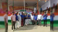 अररिया: स्वतंत्रता दिवस पर फैंसी क्रिकेट मैच में पत्रकारों का दबदबा, प्रशासन एकादश को 48 रनों से दी करारी शिकस्त
