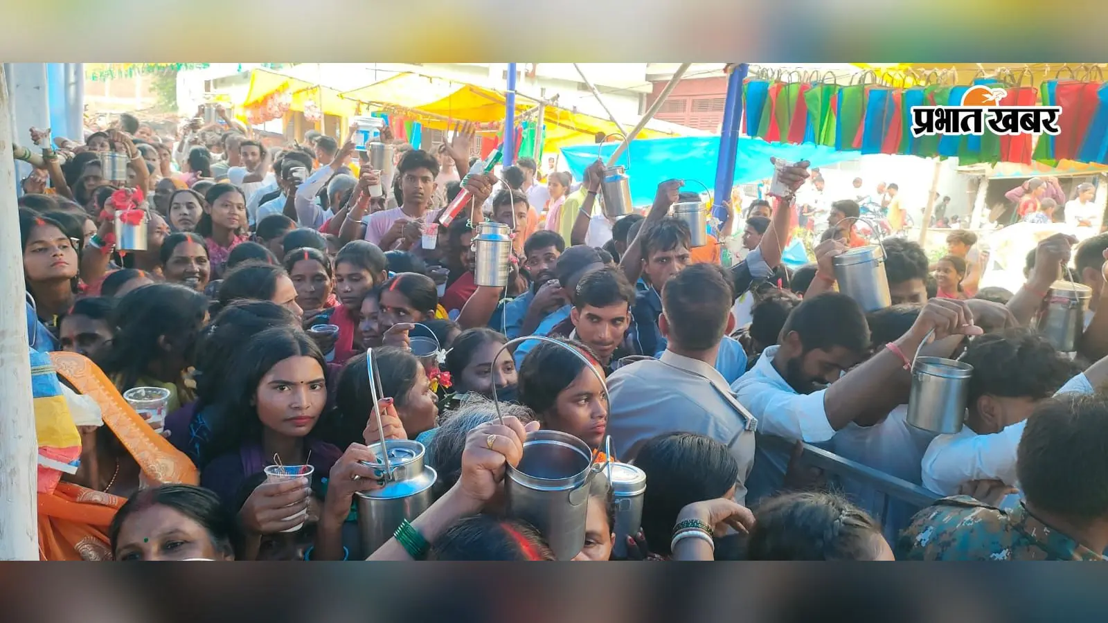 हाजीपुर: नाग पंचमी पर लाखों भक्तों ने चढ़ाया दूध-लावा, देसरी विषहरी मेले को राजकीय दर्जा देने का विधायक ने रखा प्रस्ताव