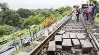 ओडिशा में भारी बारिश से धंसा 50 मीटर रेलवे ट्रैक, बारीपदा रूट पर ट्रेन सेवाएं ठप