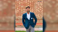 क्रिकेट खेलते-खेलते कोचिंग में रचा इतिहास, अनिकेत बने विश्वविद्यालय टॉपर
