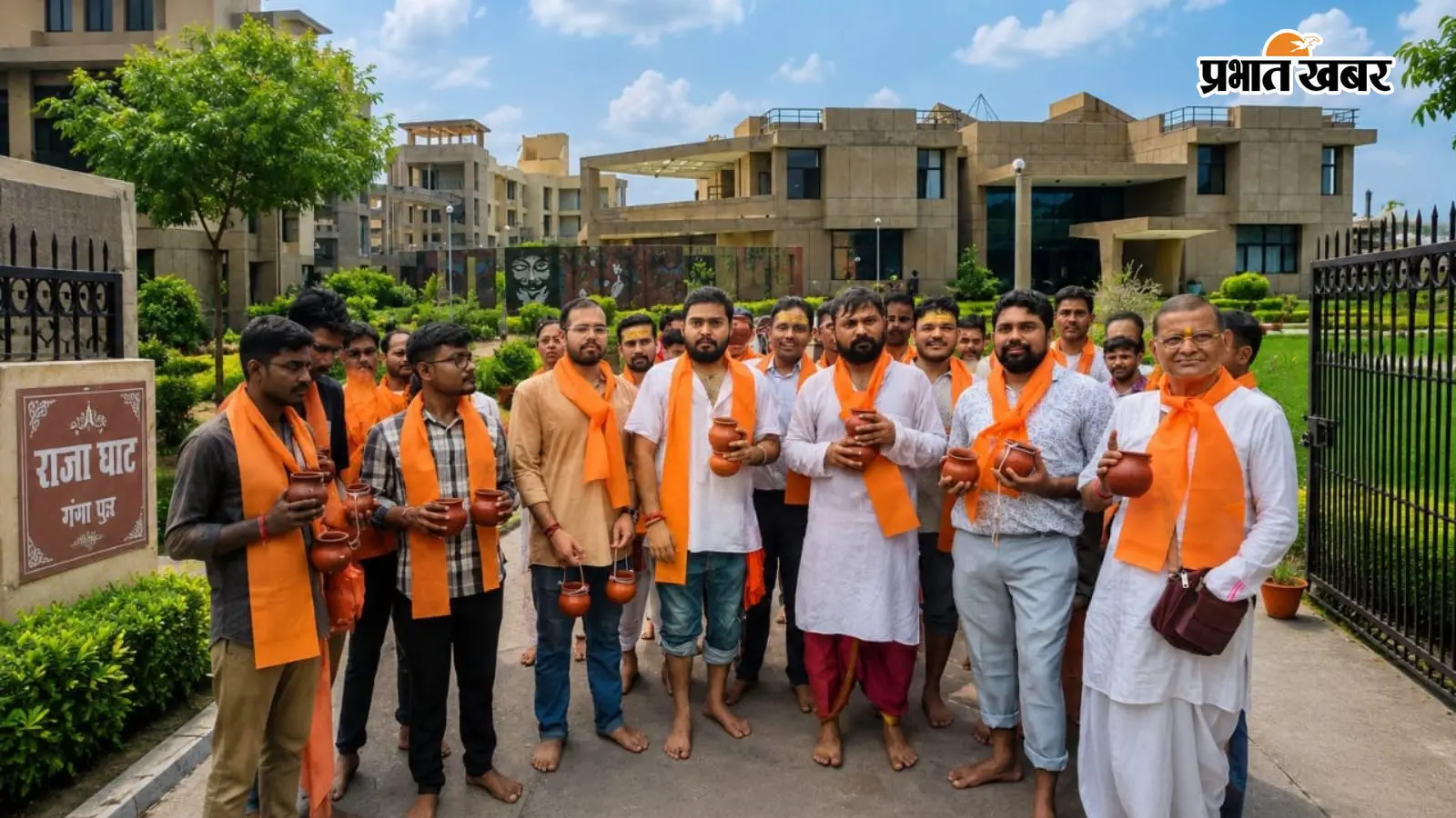 IIT कानपुर के छात्रों ने निकाली कांवड़ यात्रा, सरसैया घाट से गंगाजल लाकर किया आनंदेश्वर महादेव का जलाभिषेक