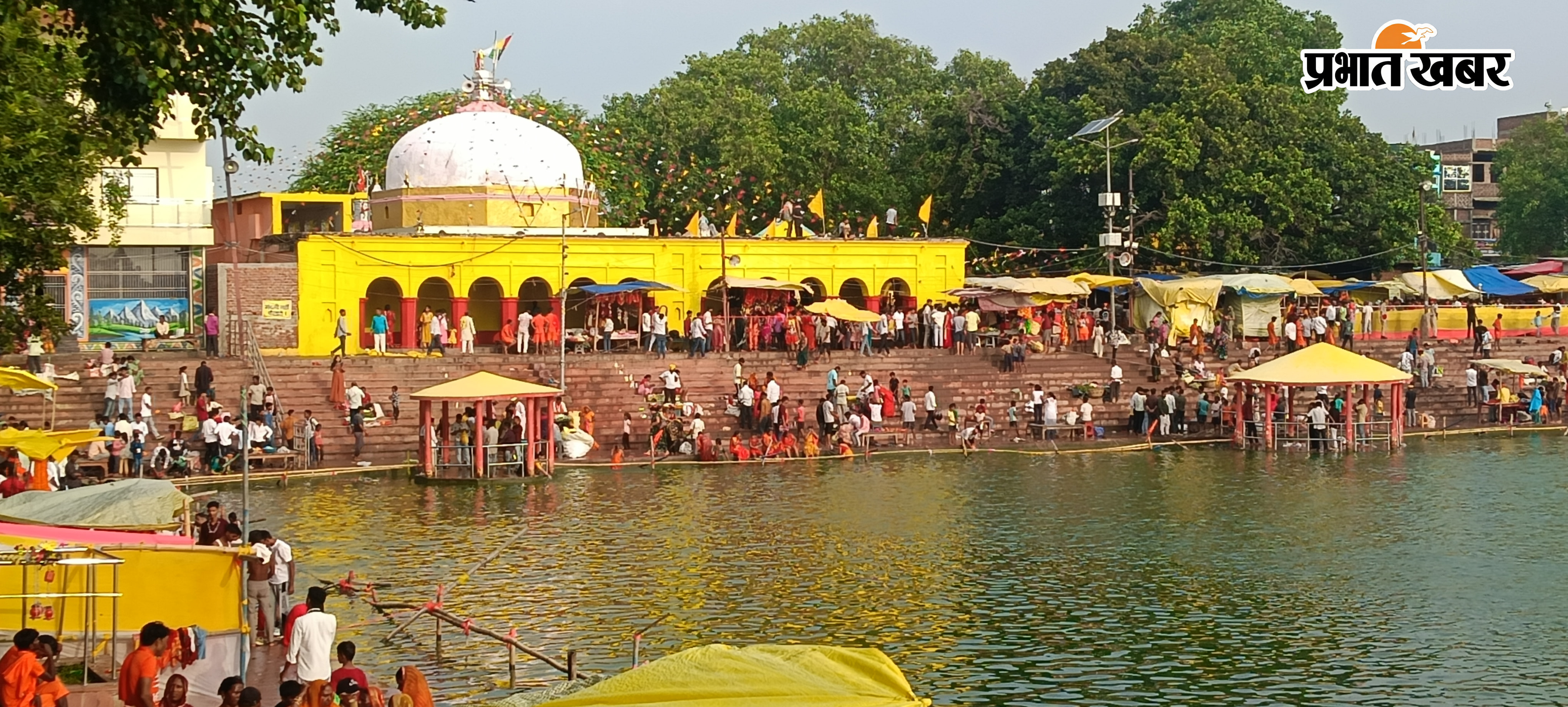 1 श्रद्धालुओं की लंबी लाइन  2 बाबा ब्रह्मेश्वर नाथ मंदिर | Prabhat Khabar Network