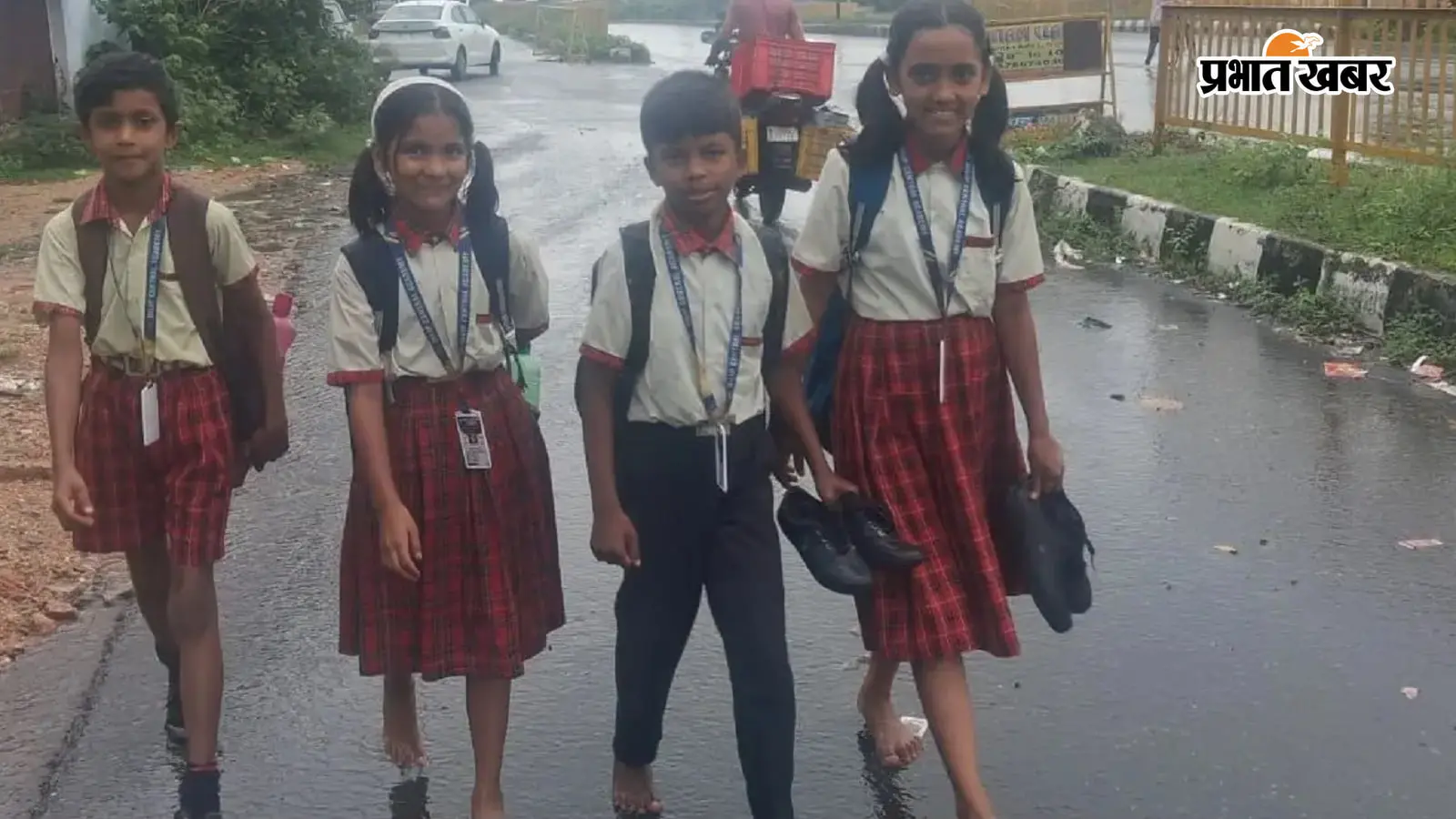मांडू में मूसलाधार बारिश से जनजीवन अस्त-व्यस्त, किसानों के चेहरे पर छायी खुशी