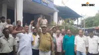 मुजफ्फरपुर: पेपरलेस रजिस्ट्री के विरोध में दस्तावेज नवीश संघ की अनिश्चितकालीन हड़ताल, रजिस्ट्री कार्य ठप
